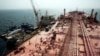 FILE - Kapal teknis terlihat oleh kapal tanker 'Safer' di lepas pantai Yaman, Senin, 12 Juni 2023. (AP/Osamah Abdulrahman)