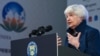 Menteri Keuangan AS Janet Yellen berbicara selama konferensi pers menjelang pertemuan Menteri Keuangan G20, Gubernur Bank Sentral (FMCBG) dan Deputi Keuangan & Bank Sentral (FCBD), di Mahatma Mandir, Gandhinagar, 16 Juli 2023. (Punit PARANJPE/AFP)