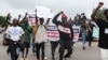 Des personnes protestent lors de la manifestation "Stop à la Mauvaise Gouvernance" à Abuja, le 1er août 2024. 