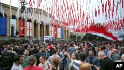 Акция протеста против закона "об иноагентах" у здания парламента Грузии. Тбилиси, 28 мая 2024.