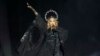 Madonna tampil dalam pertunjukan terakhir serangkaian tur keliling dunianya, di Pantai Copacabana di Rio de Janeiro, Brazil, 4 Mei 2024. (Foto: AP)