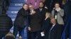 Zoti Lineker pozon për tifozët gjatë ndeshjes Leicester City-Chelsea (11 mars 2023)