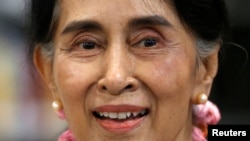 အမေရိကန်နိုင်ငံ Roosevelt အထက်တန်းကျောင်းသူကျောင်းသားများနှင့် ဒေါ်ေအာင်ဆန်းစုကြည်တွေ့ဆုံ၊ စက်တင်ဘာ ၁၅၊၂၀၁၆