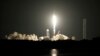 Raketa Falcon 9 e kompanisë SpaceX niset nga Qendra Hapësinore Kennedy në Cape Canaveral, Florida (2 mars 2022)