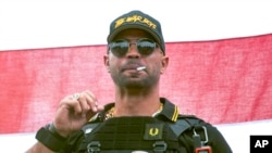 Drejtuesi i grupit "Proud Boys", Enrique Tarrios