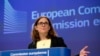 រូបឯកសារ៖ លោកស្រី​ Cecilia Malmstrom រដ្ឋ​មន្ត្រី​ពាណិជ្ជកម្ម​សហភាព​អឺរ៉ុប​ថ្លែង​ក្នុង​អំឡុងពេល​នៃ​សន្និសីទ​សារព័ត៌មាន​មួយ ​នៅ​ឯ​ទីស្នាក់ការ​សហភាព​អឺរ៉ុប​ក្នុង​រដ្ឋធានី ព្រុចសែល កាល​ពី​ថ្ងៃ ​សុក្រ ទី១ ខែ មិថុនា ឆ្នាំ២០១៨។