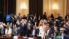 Fotografi arkivi e ish zyrtarëve të administratës së Presidentit Trump, Matthew Pottinger dhe Sarah Matthews gjatë betimit, para se të jepnin dëshmitë e tyre para Komisionit të Dhomës së Përfaqësuesve për hetimin e trazirave të 6 janarit në Kapitol/Reuters