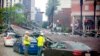 Los fuertes vientos causados por una tormenta invernal derrumbaron el andamio alrededor de un hotel en Nueva Orleans el 5 de febrero del 2020. 