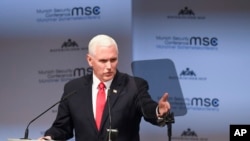 Yayin da mataimakin shugaban Amurka, Mike Pence, yake gabatar da jawabins a taron Munic. Ranar 16 ga watan Fabrairu, 2019