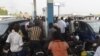 Wani gidan mai a jihar Legas a lokacin wani wahalar mai da aka yi a shekarar 2017.