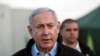 El primer ministro de Israel, Benjamin Netanyahu, durante un recorrido por una base militar israelí. Foto AP