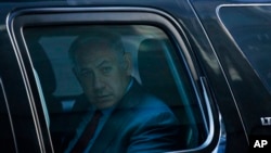 Campaign 2016 Trump: Israeli Prime Minister Benjamin Netanyahu leaves in his vehicle after a meeting with Republican presidential candidate Donald Trump at Trump Tower, Sunday, Sept. 25, 2016, in New York.