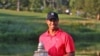 Dan wasa Tiger Woods, rike da kofi a shekarar 2012