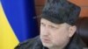 У разі продовження обстрілів, Київ припинить відведення зброї