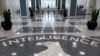 Otros dos supuestos espías de la CIA recibieron sendas condenas de 15 años de prisión, 10 por el delito de espionaje y cinco por actuar contra la seguridad nacional.