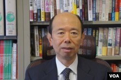 日本亚细亚大学亚洲研究所教授游川和郎相信中国游客大幅增长就会有“后遗症” (美国之音歌篮拍摄)