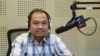គឹម សុខ អ្នក​ឃ្លាំ​មើល​ការ​អភិវឌ្ឍ​សង្គម និង​នយោបាយ ចូលរួម​ជា​វាគ្មិន​ពិភាក្សា​អំពី​«‍ការ​វិវត្ត​នយោបាយ​នៅ​កម្ពុជា៖ មួយ​ឆ្នាំ​ក្រោយ​ក្រុម​សមាជិក​ព្រឹទ្ធសភា​អាមេរិក ផ្ញើ​លិខិត​ទៅ​លោក​នាយក​រដ្ឋមន្ត្រី ហ៊ុន សែន» ក្នុង​កម្មវិធី Hello VOA កាលពី​ថ្ងៃចន្ទ ទី១៣ ខែកុម្ភៈ ឆ្នាំ២០១៧។ (លឹម សុធី/VOA)