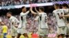 Gelandang Real Madrid Jude Bellingham merayakan gol kedua timnya selama pertandingan sepak bola liga Spanyol antara Real Madrid CF dan Cadiz CF di stadion Santiago Bernabeu di Madrid pada 4 Mei 2024. (Foto: AFP)