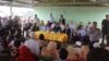 ကုလသမဂ္ဂ အတွင်းရေးမှူးချုပ်ဟောင်း ကိုဖီအာနန် ဦးဆောင်ဖွဲ့စည်းထားတဲ့ ရခိုင်ကော်မရှင်ရဲ့ ရခိုင်မြောက်ပိုင်းက ဒေသခံတွေနဲ့ တွေ့ဆုံစဉ် ( ဇူလိုင် ၉ ၂၀၁၆) 