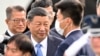 ប្រធានាធិបតីចិន លោក Xi Jinping មកដល់អាកាសយានដ្ឋានអន្តរជាតិ San Francisco ដើម្បីចូលរួមកិច្ចប្រជុំ​កំពូលនៃកិច្ចសហប្រតិបត្តិការសេដ្ឋកិច្ចអាស៊ីប៉ាស៊ីហ្វិក (APEC) នៅទីក្រុង San Francisco រដ្ឋ California នៅថ្ងៃទី១៤ ខែវិច្ឆិកា ឆ្នាំ២០២៣។
