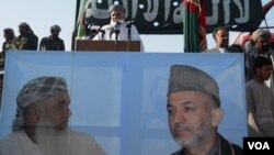 افغان صدر حامد کرزي طالبانو او نورو مخالف ډلو سره د خبرو اترو د پاره د امن عالي شورا قائمه کړې ده