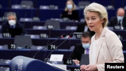 Урсула фон дер Ляєн у Європейському парламенті 15 грудня 2021 р.