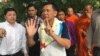 លោក​​ ស៊ាង​ ចែត​ ​ទទួល​បាន​សេរី​ភាព​​វិញ​នៅ​ថ្ងៃ​ព្រហស្បតិ៍​​ទី​៨ ខែ​ធ្នូ​ ឆ្នាំ​២០១៦ ​នេះ​ បន្ទាប់​ពី​បាន​ជាប់​ក្នុង​​ពន្ធនា​គារ​រយៈ​ពេល​៧ខែ​។ (ហ៊ុល រស្មី/VOA)