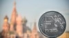 "Як пластир на гангрену". FT пише про спроби Росії обмежити падіння рубля