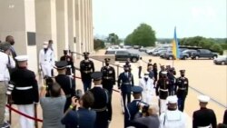 Володимир Зеленський прибуває до Пентагону. Відео