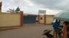 Lycée Bilingue de Nkol Eton, l'un des établissements secondaires public où le monnayage des recrutements à pignon sur rue selon l'Acdic, à Yaoundé, le 21 septembre 2017. (VOA/Emmanuel Jules Ntap)